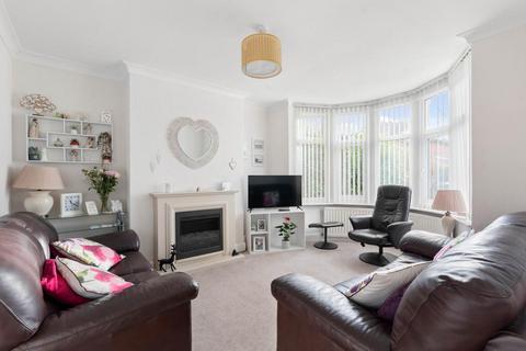 3 bedroom semi-detached house for sale, Lynbrook Road