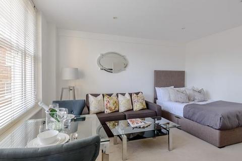 Studio to rent, 39 Hill Street, Mayfair, London, W1J