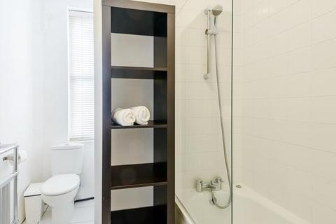 Studio to rent, 39 Hill Street, Mayfair, London, W1J