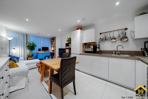 1 bedroom flat for sale, Trafalgar House, London, SW18