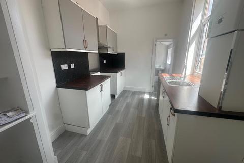 2 bedroom cottage to rent, Hendon Valley Road, Sunderland