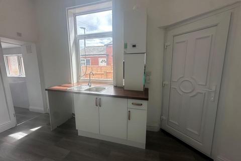 2 bedroom cottage to rent, Hendon Valley Road, Sunderland