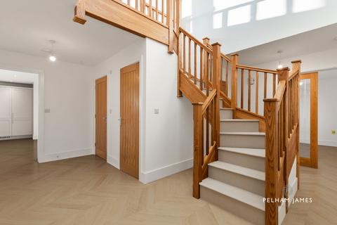 4 bedroom detached house for sale, Homefield Close, Medbourne, LE16