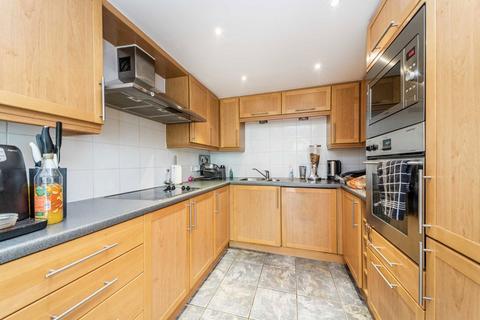 undefined, Chiswick High Road, London W4