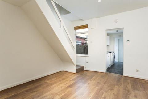 2 bedroom detached house to rent, Rosebery Street York