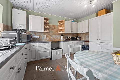 3 bedroom semi-detached house for sale, Paxman Avenue, Colchester, Essex, CO2