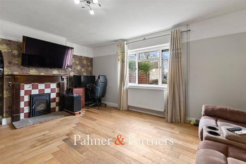 3 bedroom semi-detached house for sale, Paxman Avenue, Colchester, Essex, CO2
