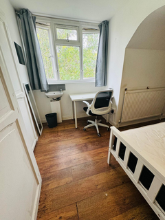 1 bedroom in a house share to rent, Lancelot Avenue, Wembley HA0