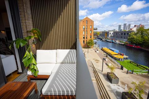Bannister House, Skippers Yard, London, E3