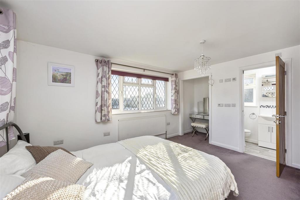 Courtlands Close 8-001.JPG