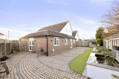 4 bedroom detached house for sale, Courtlands Close, Goring-by-Sea