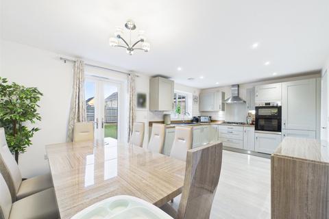 4 bedroom detached house for sale, Somerdale Avenue, Brockworth, Gloucester, Gloucestershire, GL3