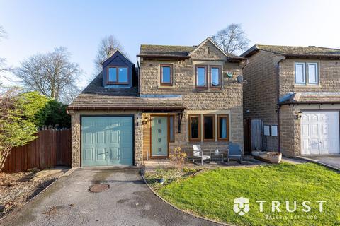 3 bedroom detached house for sale, Richmond Park Avenue, Roberttown, Liversedge, WF15