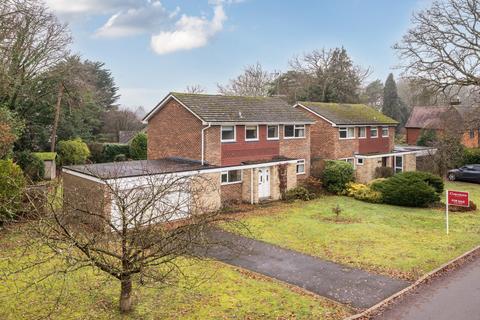4 bedroom detached house for sale, Woodland Avenue, Cranleigh, GU6