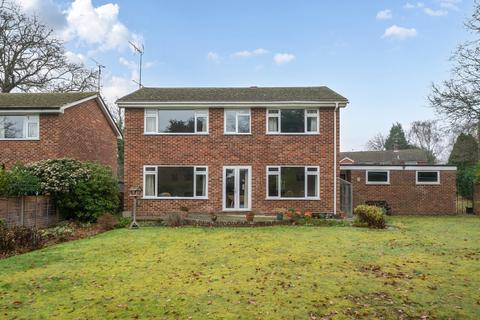4 bedroom detached house for sale, Woodland Avenue, Cranleigh, GU6