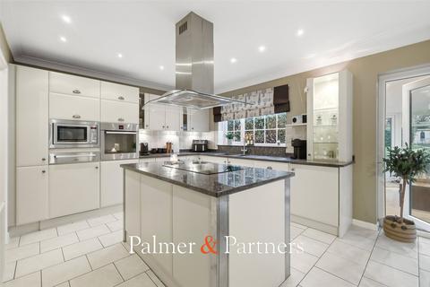 4 bedroom detached house for sale, Chapel Road, Fingringhoe, Colchester, Essex, CO5