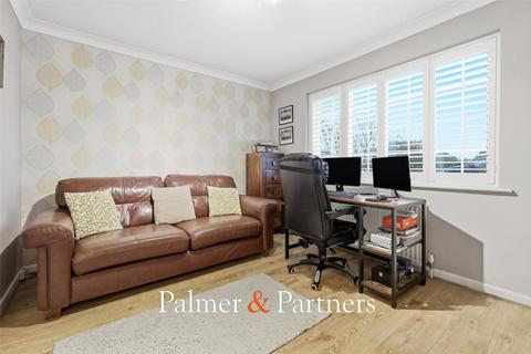 4 bedroom detached house for sale, Chapel Road, Fingringhoe, Colchester, Essex, CO5