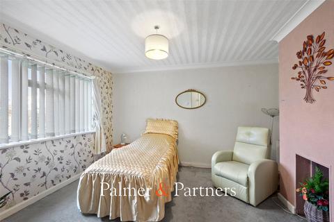 3 bedroom bungalow for sale, Fingringhoe Road, Colchester, Essex, CO2