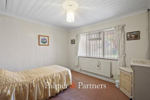 3 bedroom bungalow for sale, Fingringhoe Road, Colchester, Essex, CO2