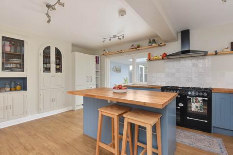 3 bedroom semi-detached house for sale, Kingsnorth Road, Ashford