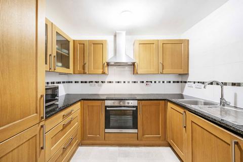 2 bedroom flat to rent, Sherwood Gardens, London E14