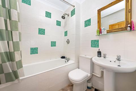 2 bedroom apartment for sale, Cintra Park, Crystal Palace, London, SE19