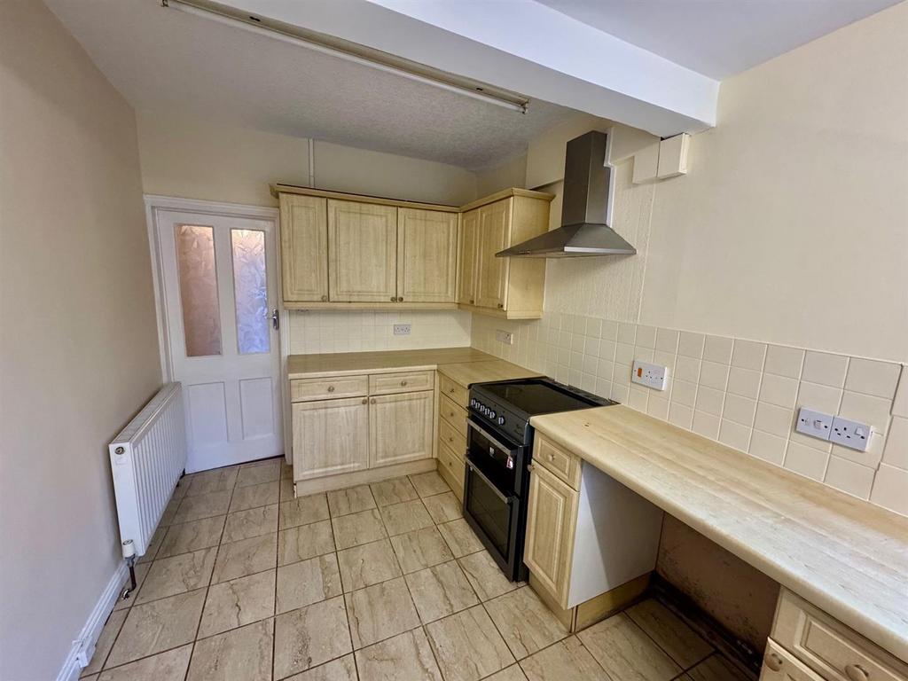 Kitchen 3.jpg