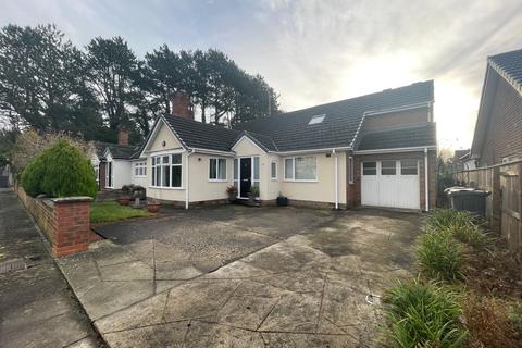 4 bedroom bungalow to rent, Pine Grove, Darlington