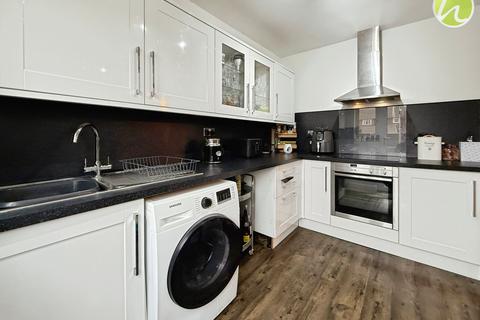 3 bedroom end of terrace house for sale, Burrs Way, Corringham, SS17