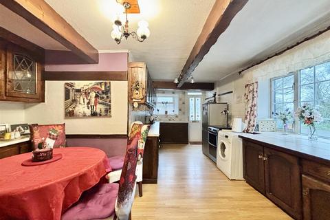 3 bedroom cottage for sale, Hill Top Road, Bradford BD13