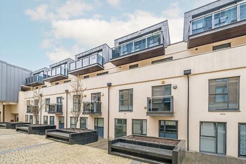 3 bedroom flat for sale, Old Post Office Walk, Surbiton KT6