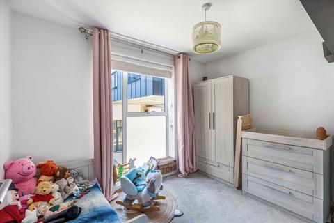 3 bedroom flat for sale, Old Post Office Walk, Surbiton KT6