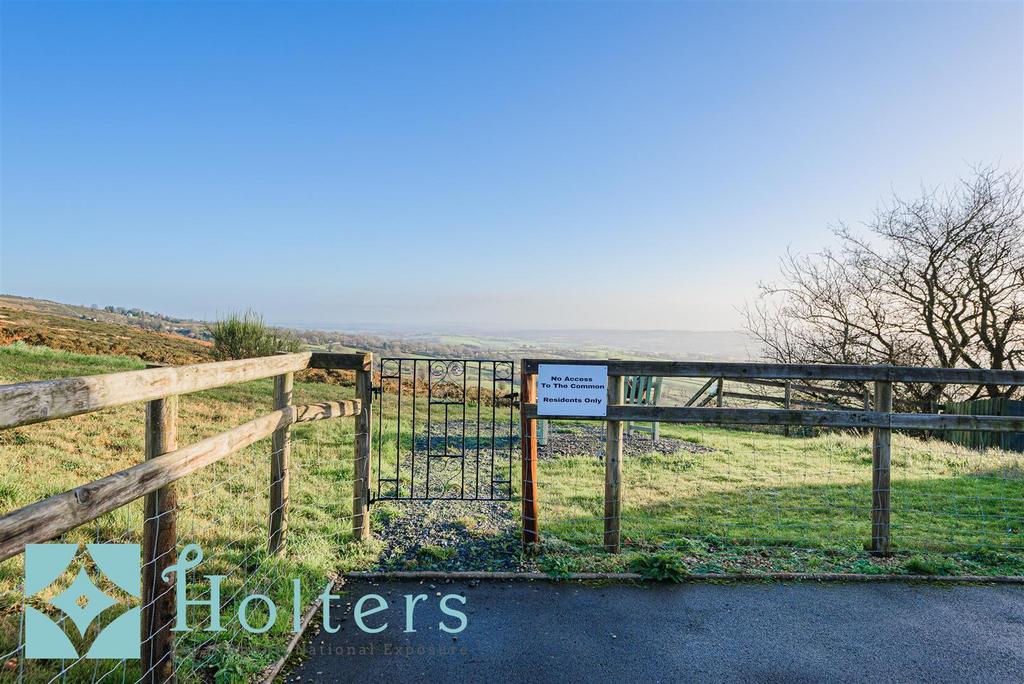 10 Highnam Crescent, Clee Hill-26.jpg
