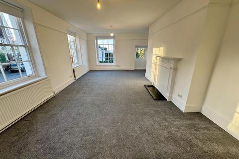5 bedroom semi-detached house to rent, West Street, Harrow