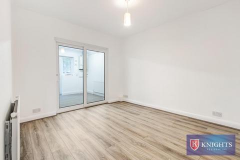 3 bedroom terraced house for sale, Cavendish Road , Edmonton, London, N18