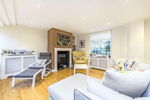 2 bedroom house to rent, Church Walk, Richmond TW9