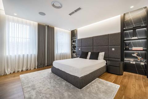 2 bedroom flat for sale, Ennismore Gardens, London SW7