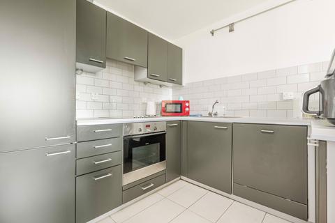 2 bedroom flat for sale, Flat 9, 73 Upper Richmond Road, London, SW15