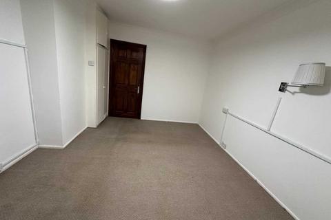 3 bedroom semi-detached house to rent, Darby Crescent, Ebbw Vale, NP23 6QA