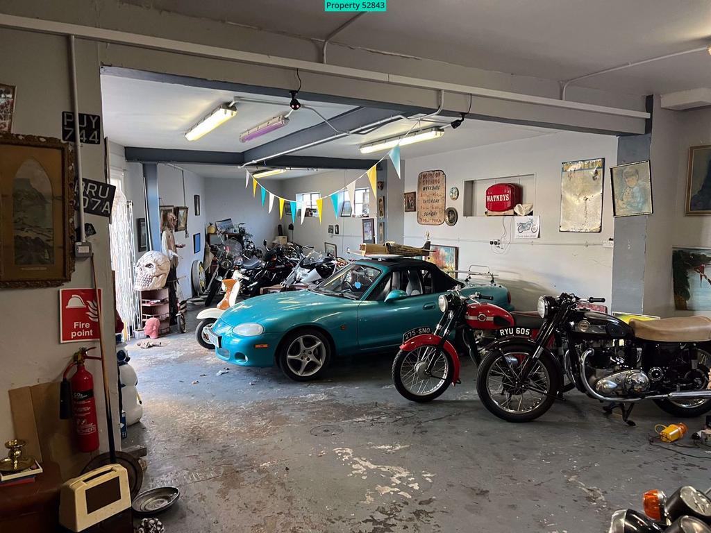 Smaller workshop 1