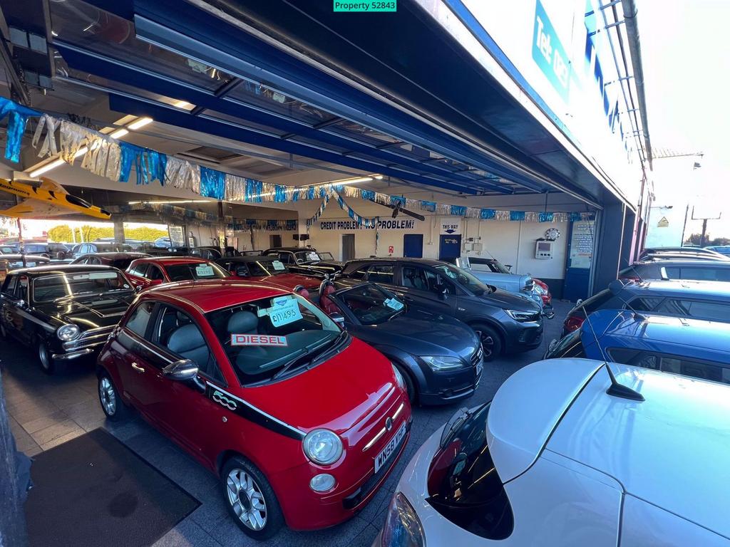 Main showroom 1