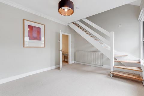 1 bedroom in a house share to rent, Stephendale Road, London SW6
