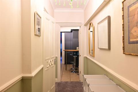 1 bedroom flat to rent, Brunswick Place, Hove