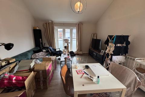 1 bedroom maisonette to rent, Bourne Road, Hampshire SO15