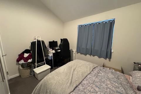 1 bedroom maisonette to rent, Bourne Road, Hampshire SO15