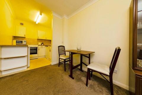1 bedroom retirement property for sale, Pond Cottage Lane, West Wickham, BR4