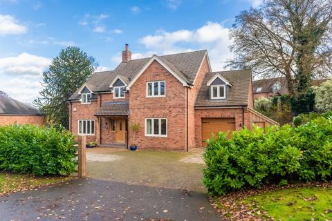 5 bedroom detached house for sale, New Road, Norton Lindsey, Warwick