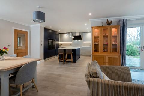 5 bedroom detached house for sale, New Road, Norton Lindsey, Warwick