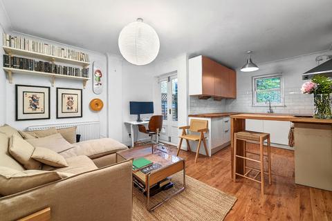 1 bedroom apartment to rent, Driffield Road, London E3