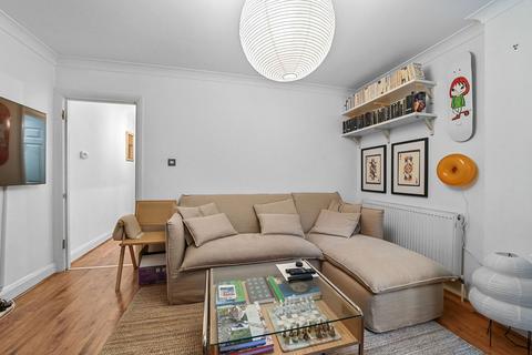 1 bedroom apartment to rent, Driffield Road, London E3